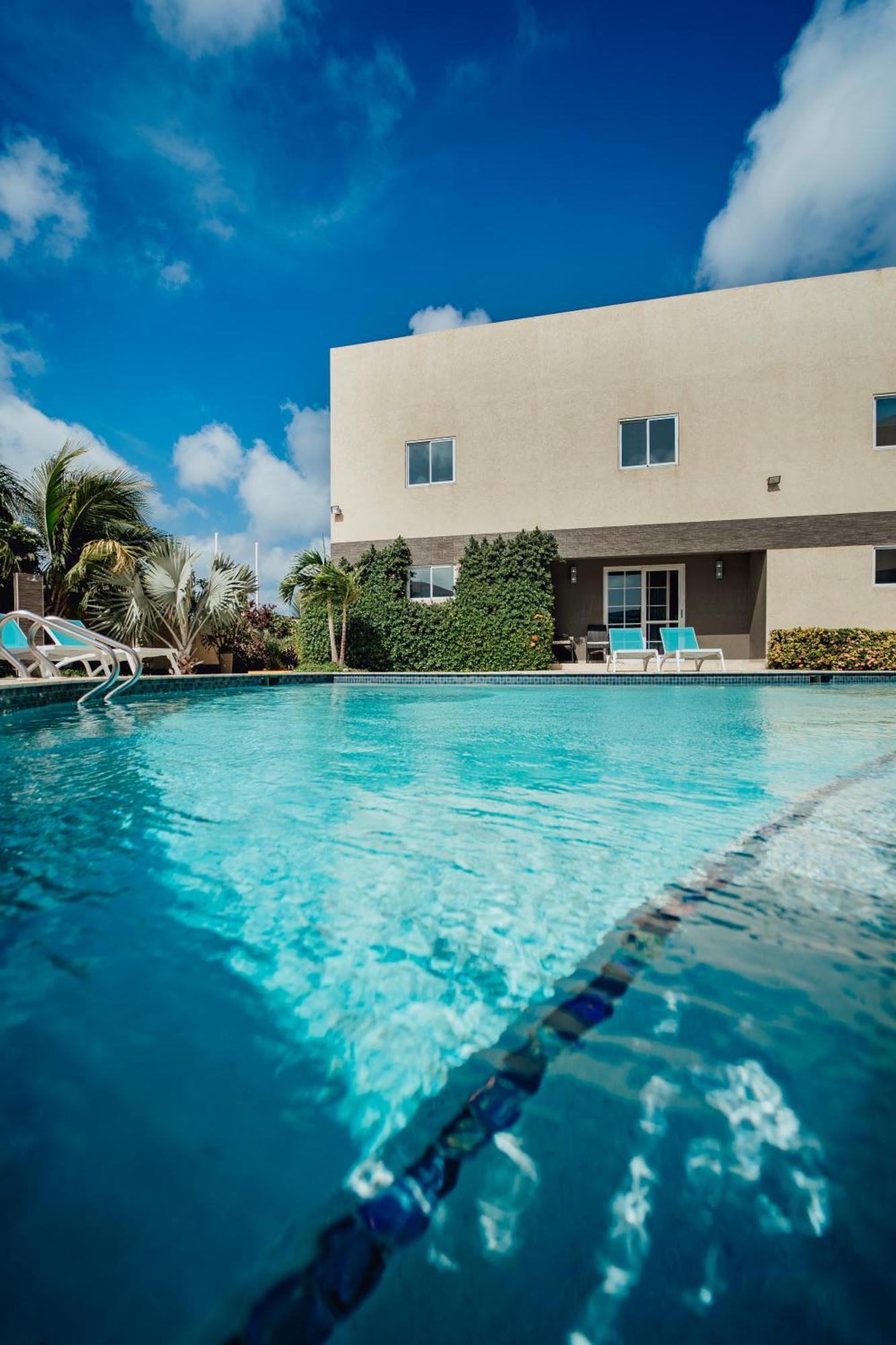 Hotel Rh Boutique Aruba โอรันเยสตัด ภายนอก รูปภาพ